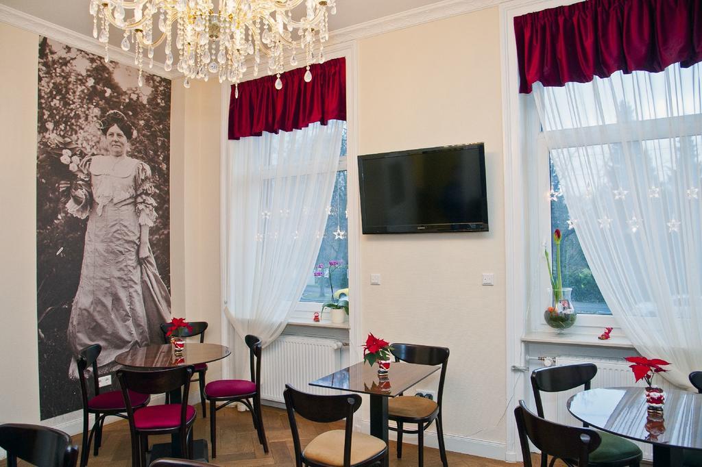 Arena Villa Am Wasserpark Франкфурт-на-Майне Экстерьер фото